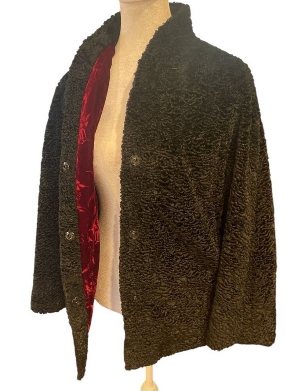 Vintage Black Bouclé Jacket w Pockets Maroon Velvet Lined Snap Front Fits M